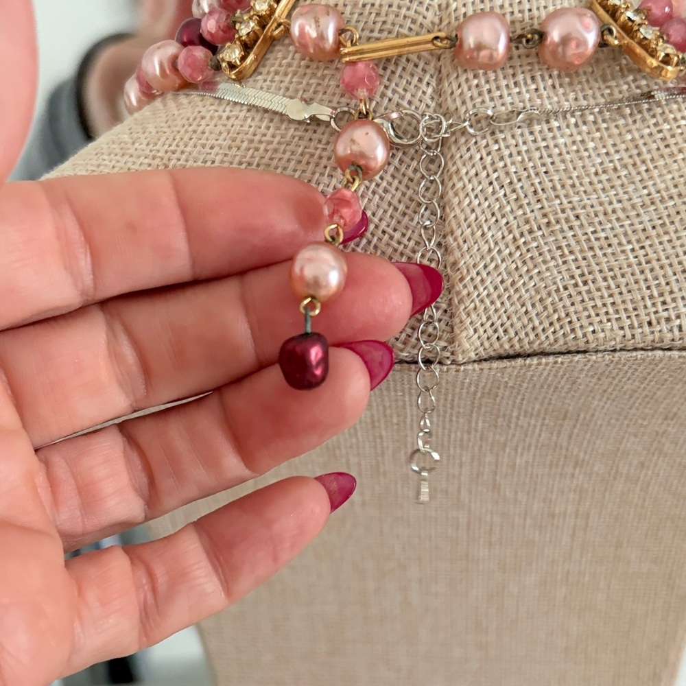 Glass and Acrylic Pink Pearl necklace - Picture 6 of 6